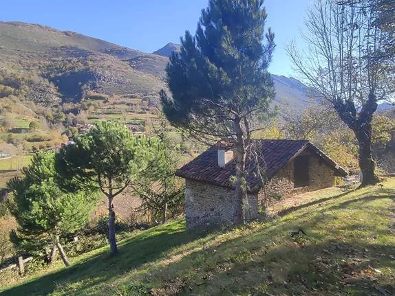 Cabaña en Campo de Caso