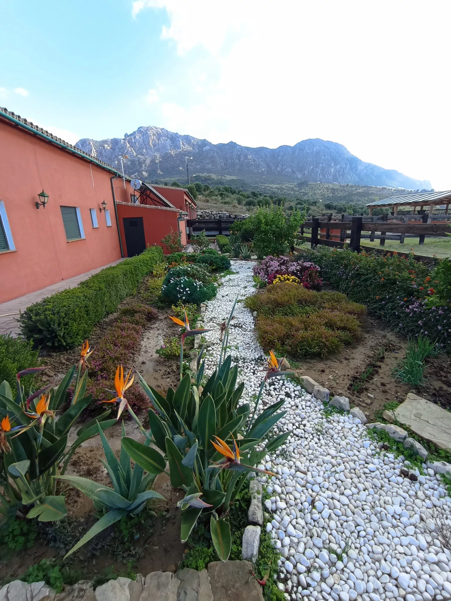 Extraordinaria finca de recreo con cuadras