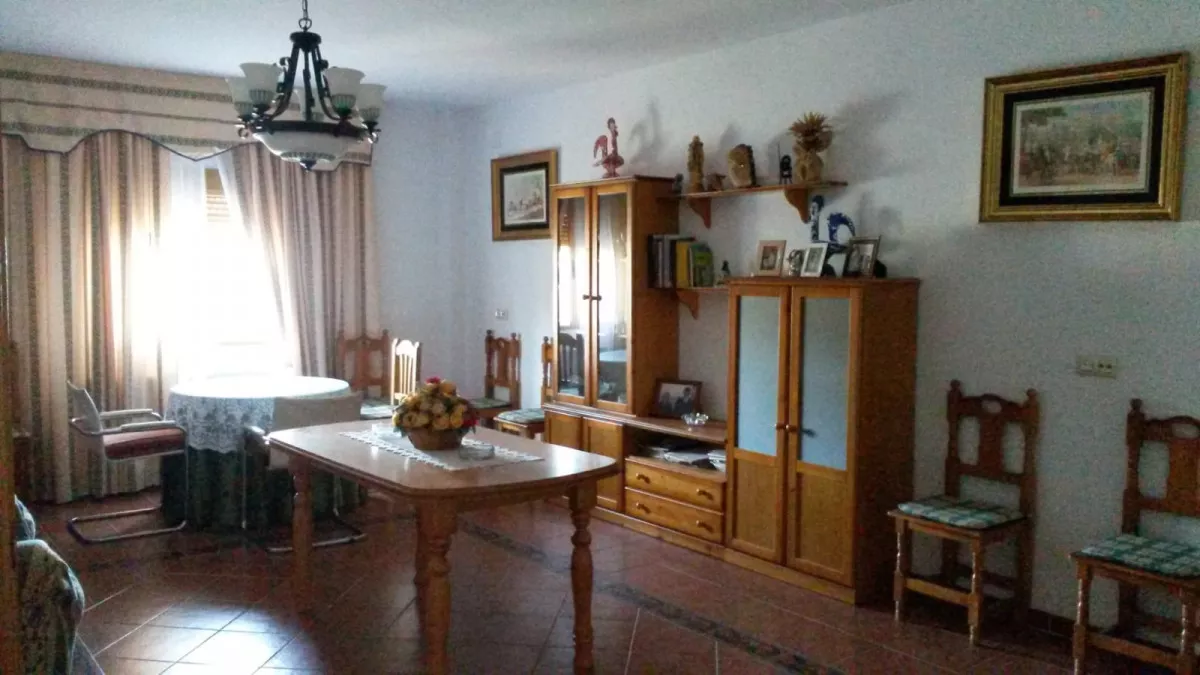 CHALET CON 260 OLIVOS EN SIERRA DE CAZORLA