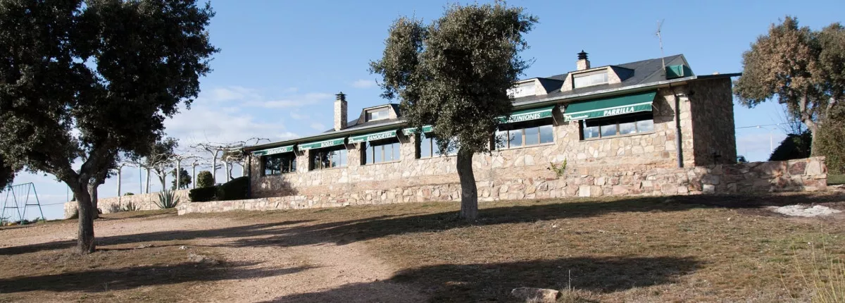 FINCA CON RESTAURANTE ORILLA EMBALSE