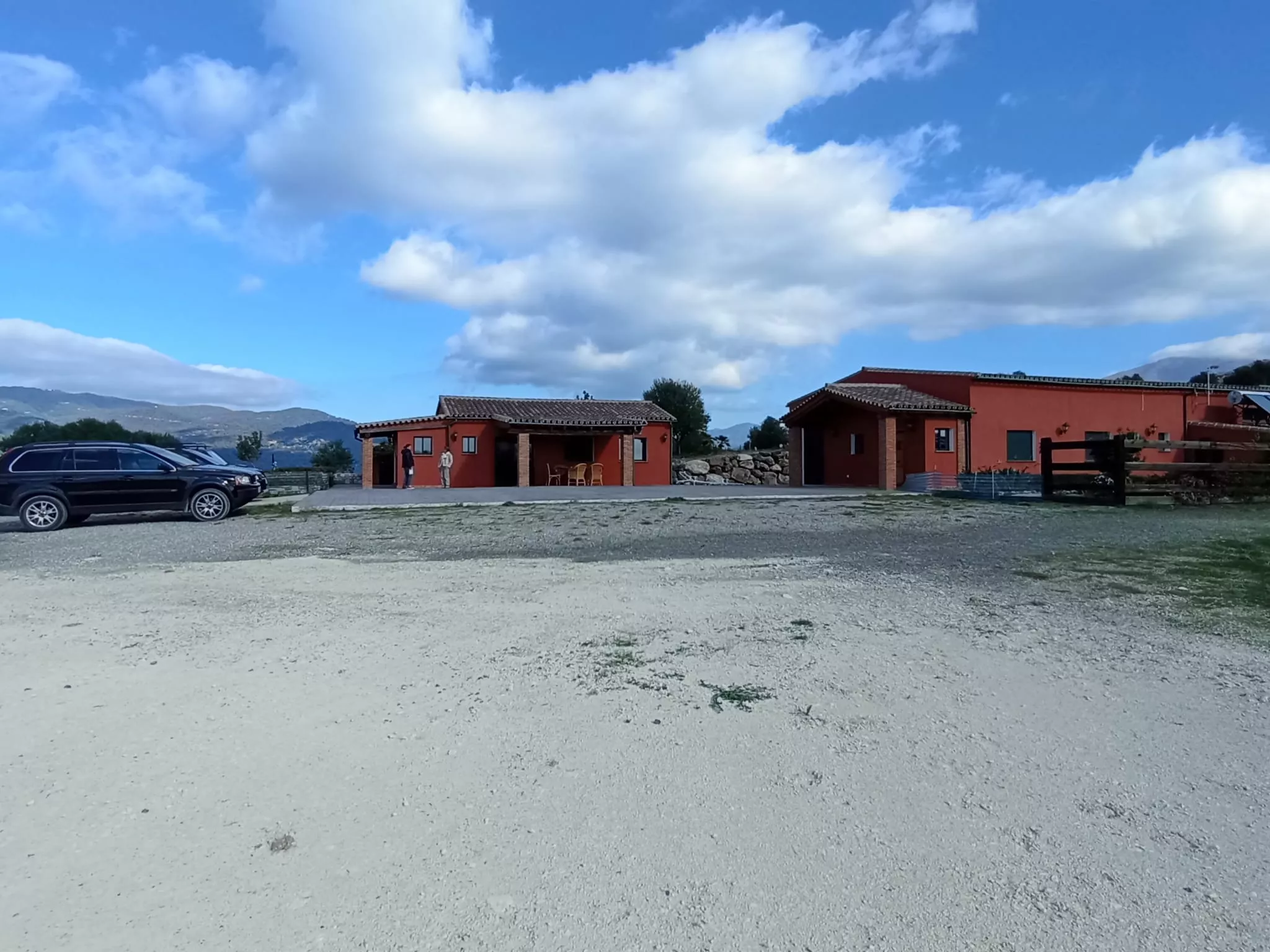Extraordinaria finca de recreo con cuadras