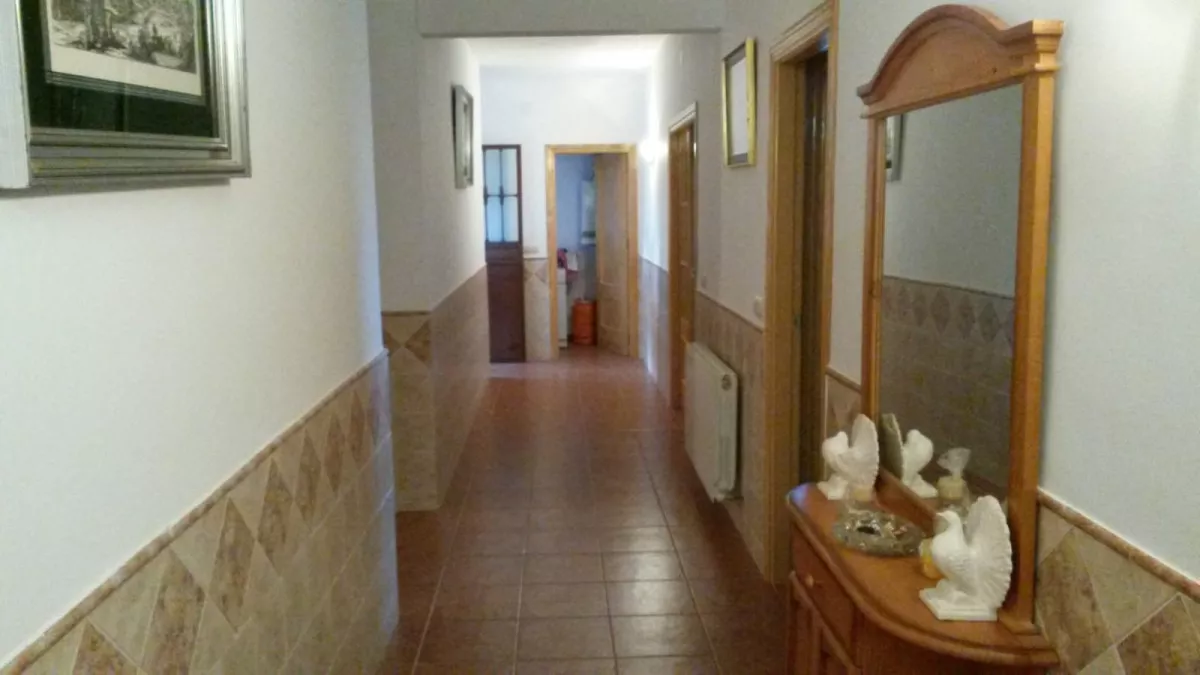 CHALET CON 260 OLIVOS EN SIERRA DE CAZORLA