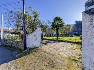 En venta casa con bodega y viñedos