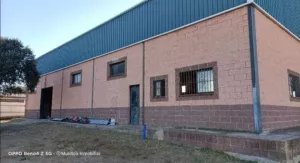 Finca 1.6 ha Nave 300m2 Campomanes Badajoz