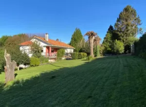 Se vende chalet con finca urbana
