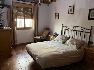 SE VENDE CORTIJO Y PARCELAS: