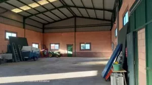 Finca 1.6 ha Nave 300m2 Campomanes Badajoz