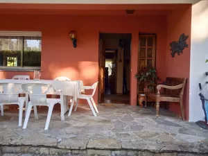 Se vende chalet con finca urbana