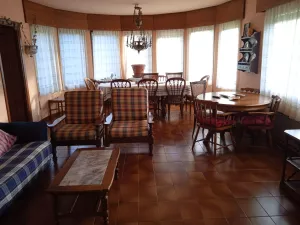 Se vende chalet con finca urbana